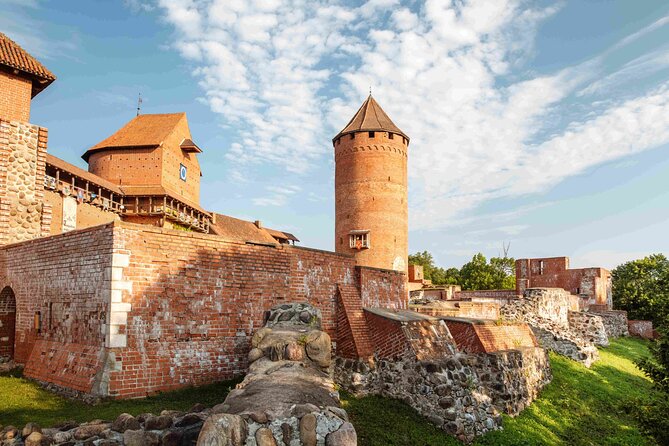 Siguldas Castles Private Tailored Tour - Castle Exploration