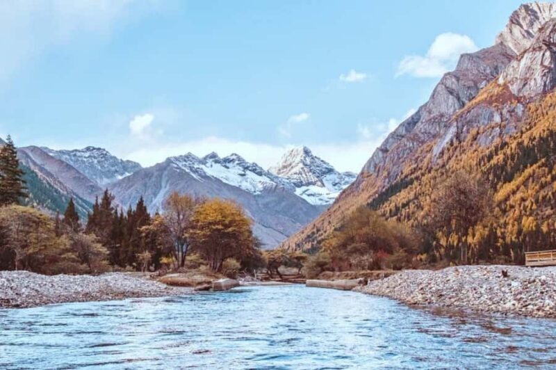 Siguniang Mountain Vibes: Peaks, Lakes & Night Lights - Exploring Siguniang Mountain: A Practical and Photogenic Adventure