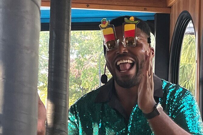 Sing-Along Trolley - Guides and Atmosphere