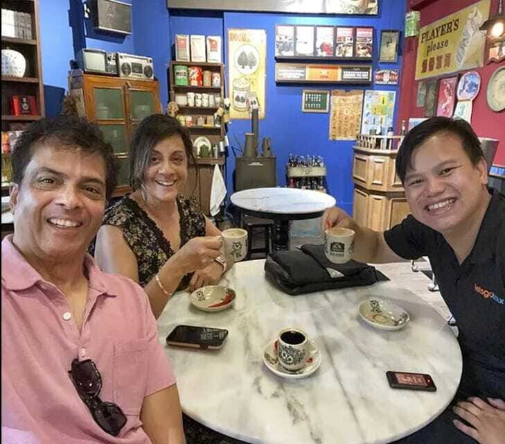 Singapore: Chinatown Street Food Tour - The Guide and Group Experience