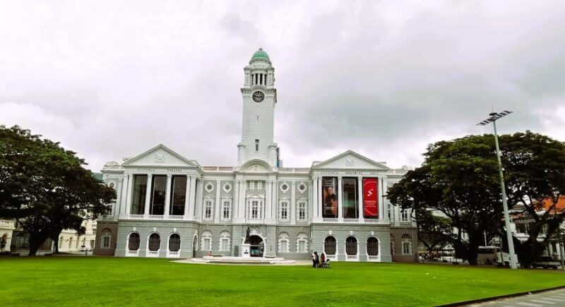 Singapore: Colonial Splendour Walking Tour with Lunch - Practical Tips & Considerations