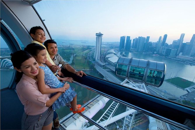 Singapore Flyer Experience With Singapore Sling - Meeting and Pickup