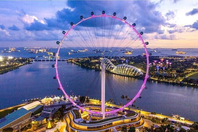 Singapore Flyer Tickets with Time Capsule - Discovering the Singapore Flyer with Time Capsule: A Balanced Look