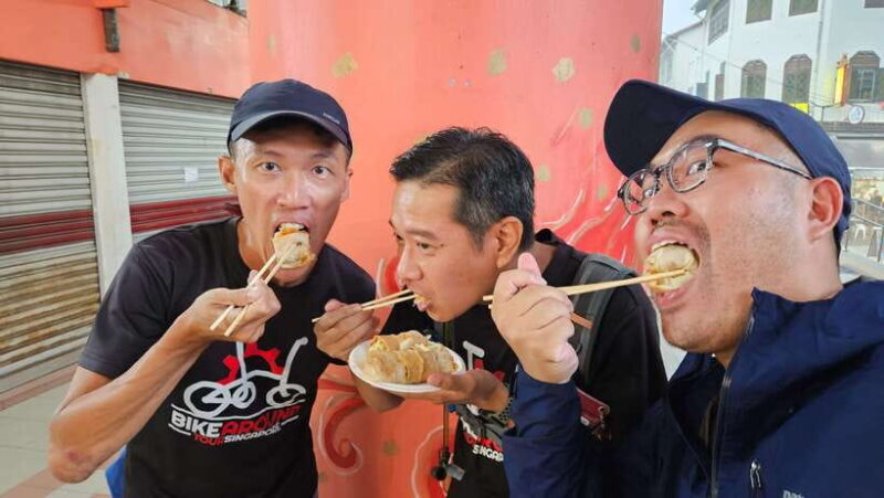 Singapore: Food and Bike Tour - Downtown - Authentic Insights from Past Travelers