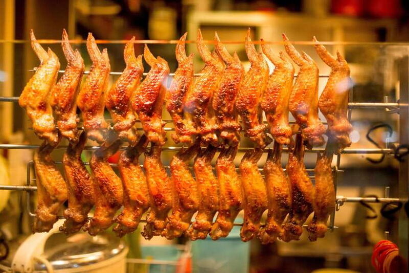 Singapore: Foodie Experience Guided Tour with 5 Tastings - Introducing the Tour