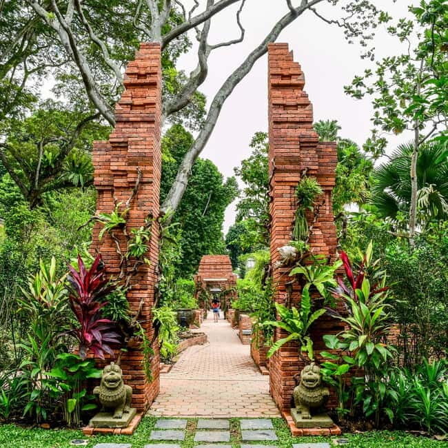 Singapore Full-Day Private Tour : Icons and Insights - Good To Know