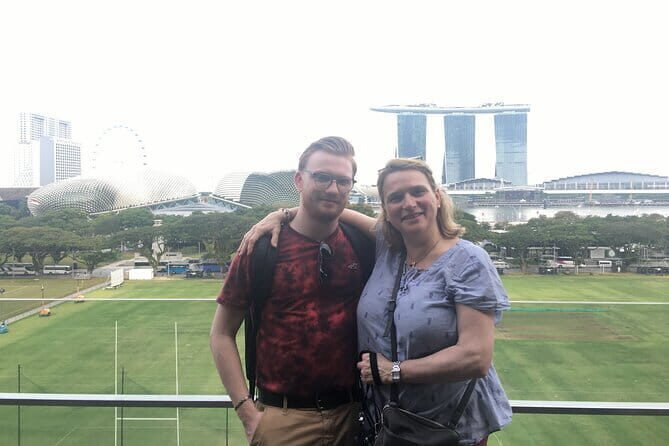 Singapore : Highlights and Hidden Gems Walking Tour With A Guide - Good To Know