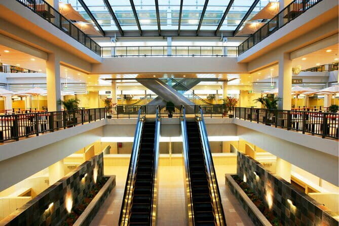 Singapore : Highlights and Hidden Gems Walking Tour With A Guide - Final Thoughts: Who Should Consider This Tour?