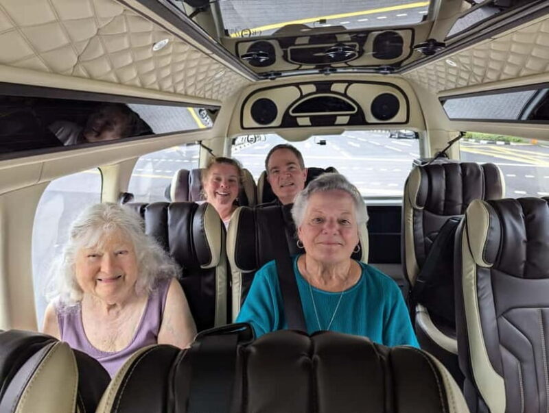 Singapore in Comfort: Private Minivan Tour Tailored for You - The Guide and Driver Experience