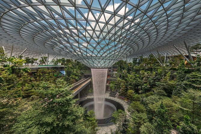 Singapore: Jewel Changi Airport - Must-Visit Shops and Restaurants