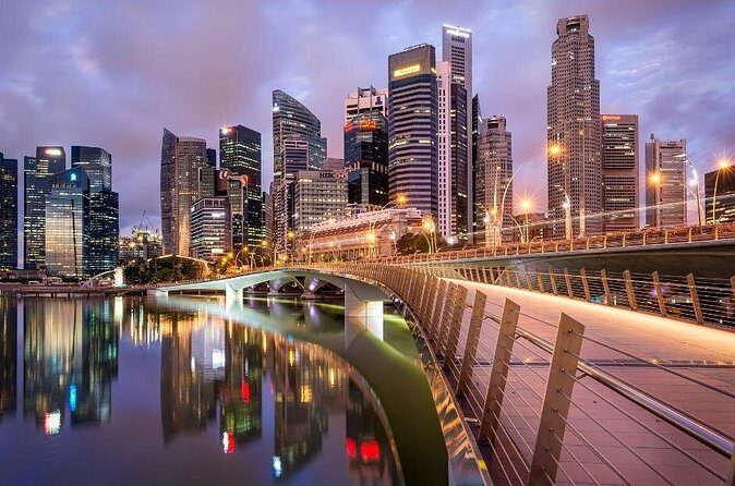 Singapore Marina Bay Night Walk with Spectra and Rhapsody Shows - Authentic Insights from Reviewers