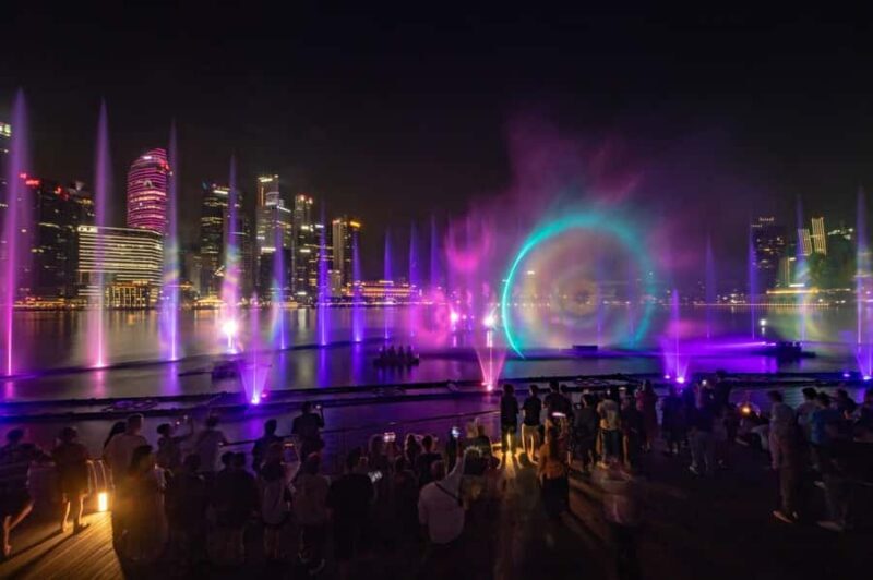 Singapore: Night Walking with 6 Food Tastings & Light shows - Exploring the Itinerary in Detail