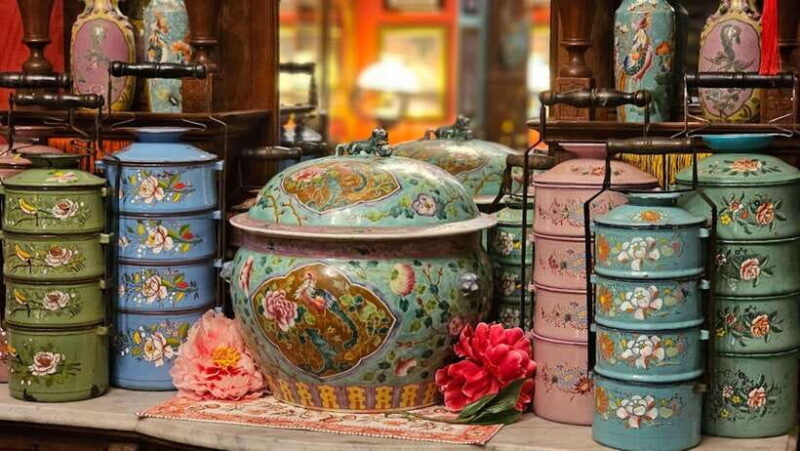 Singapore: Peranakan Culture, Cuisine & Hidden Treasures - An In-Depth Look at the Tour Experience