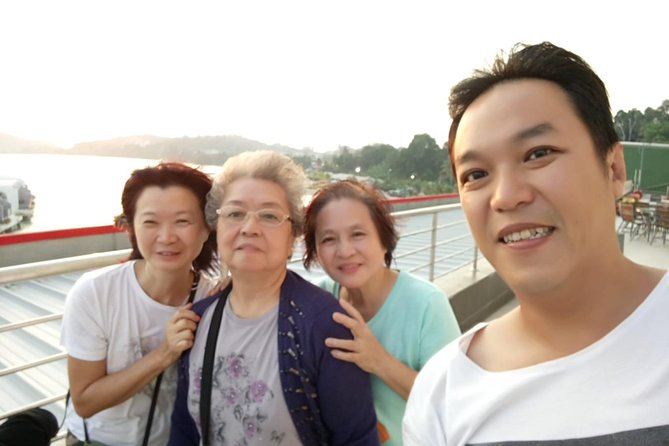 Singapore Private Tour: Explore Malaysia, Johore Bahru City - Reviews