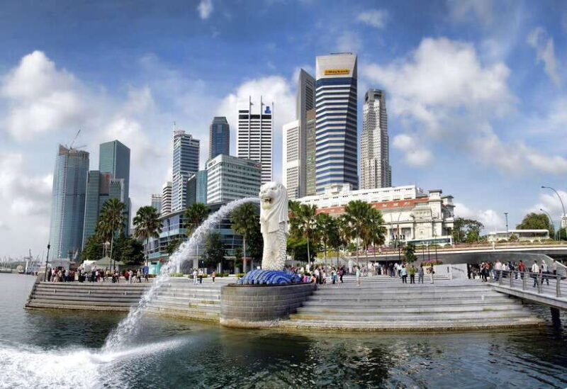 Singapore: Private Walking Tour with a Local - Guide Quality and Personalization