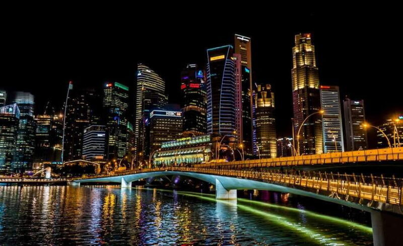 Singapore: Private Walking Tour with a Local - Who Should Book This Tour?