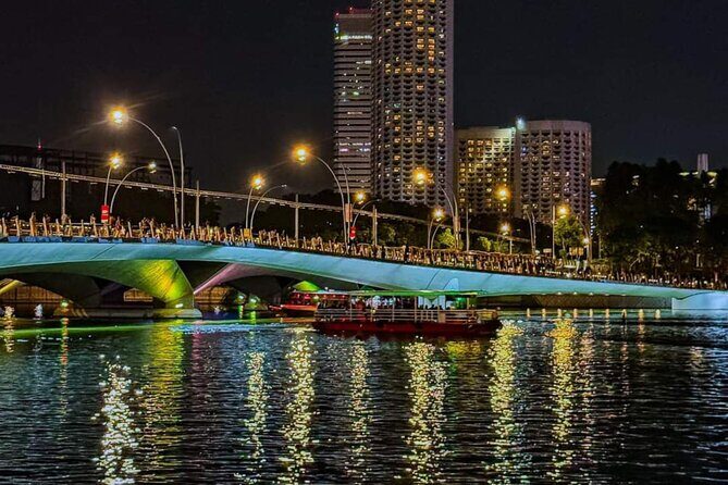 Singapore River Cruise and Light Shows - An Introduction to the Tour