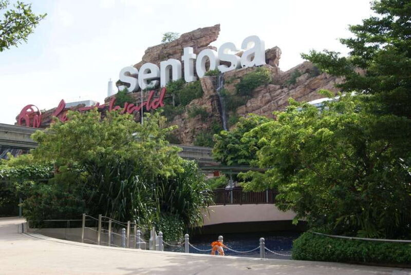 Singapore : Sunset Cable Car, Wings Of Time at Sentosa - An Overview of the Experience