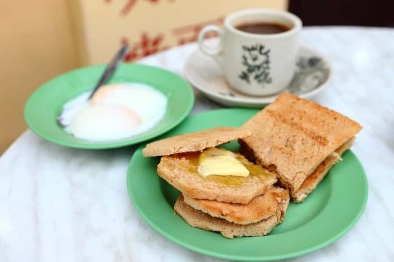 Singapore: The Local Breakfast Club - A Deep Dive into the Experience