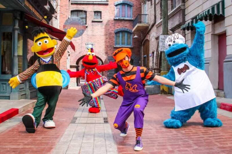 Singapore: Universal Studios Singapore Entry Ticket - Food and Merchandise