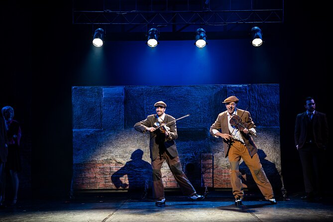 Singin in the Rain Musical in Hybernia Theatre - Ticket Inclusions