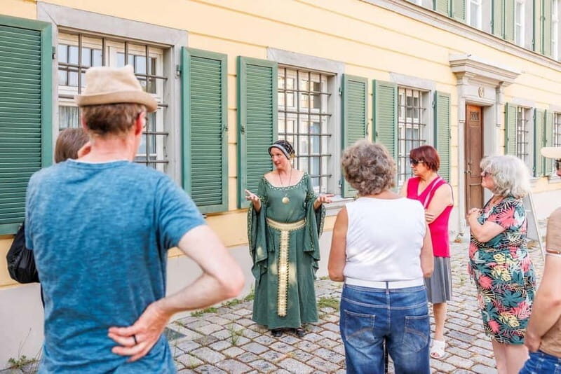 Singing: Historical city tour with Duchess Hadwig of Swabia - Good To Know