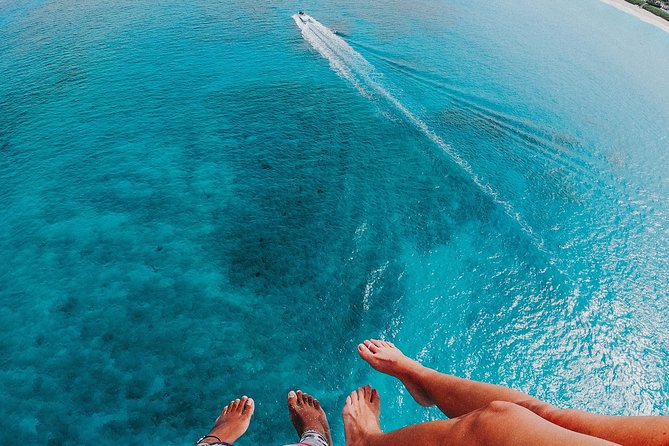 Single Parasail Over Cabbage Beach, the Bahamas - Negative Experience With Boat