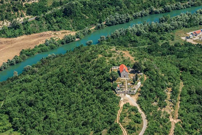 Sinj: Panoramic Flight Over Peruca Lake and Dinara Mountain - Tour Description