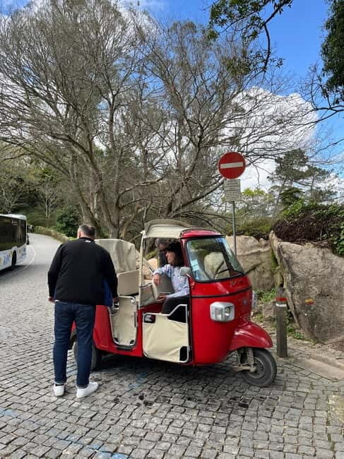 Sintra: 1-Hour Guided Tuk-Tuk Tour - Who Should Book This Tour?