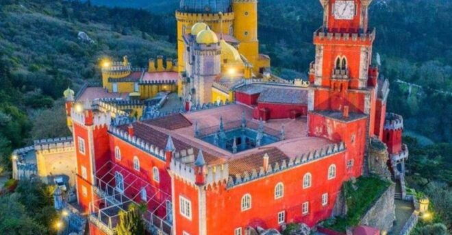 Sintra and Cascais Luxury Private Tour 8h - Sintra Village