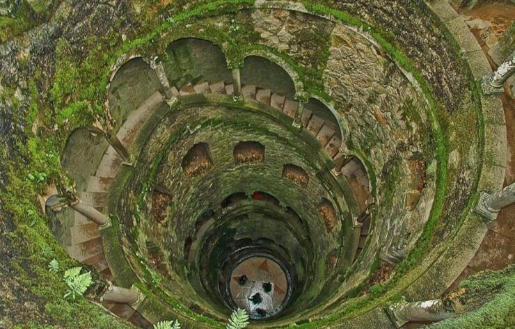 Sintra Beaches & Monuments E-Car Tour With GPS Audio Guide - Experience Highlights