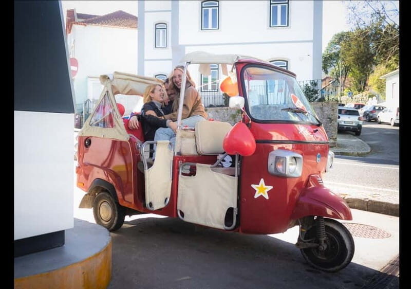 Sintra: Guided History & Highlights Tuk-Tuk Tour with Pastry - What to Expect at Each Stop