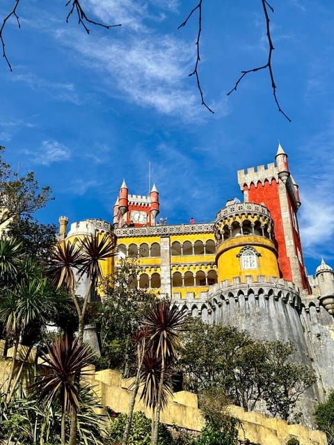 Sintra: Highlights Tour, Coastline and Cascais Group Tour - Pickup and Meeting Point