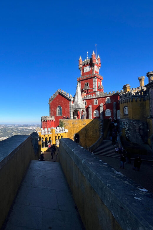 Sintra: Pena Palace Guided Tour with Entry Ticket - Discovering the Magic of Pena Palace: A Guided Tour Review