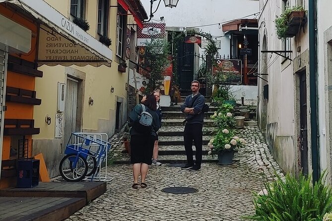 Sintra Private Tour From Lisbon - Knowledge of the Tour Guide