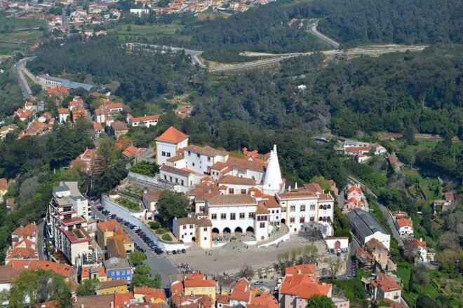 Sintra: Private Walking Tour (National Palace & Regaleira) - Full Description