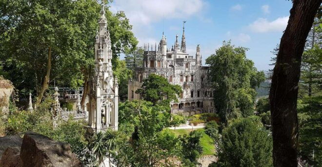 Sintra: Private Walking Tour (National Palace & Regaleira) - Includes