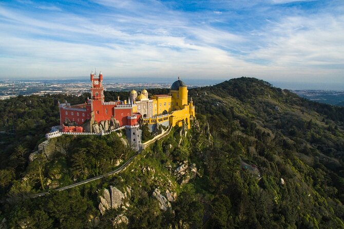 Sintra, Roca & Cascais: Unforgettable Portuguese Adventure - Discovering the Charming Town of Cascais