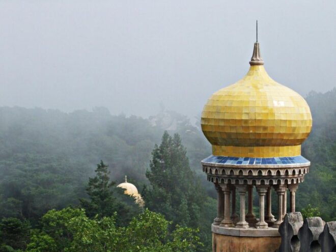 SINTRA: Sintra, The Magical Mountain of the Moon - Inclusions