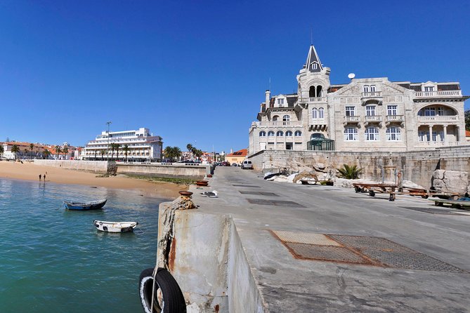 Sintra Small-Group With Regaleira, Pena Palace, Roca & Cascais - Positive Feedback on Tour Guides