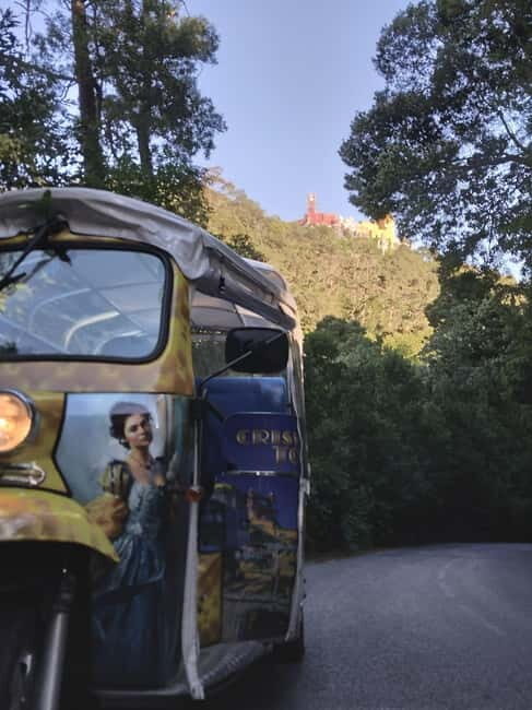 Sintra Tour: Palaces and Dream Landscapes in Tuk Tuk - Wrapping Up in Sintra’s Historic Center