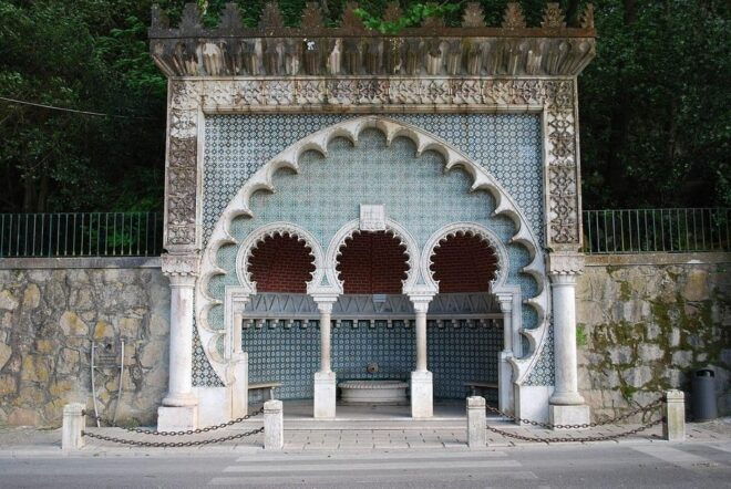 Sintra Walking Tour: Between Palaces and Mystical Nature - Exploring Historical Sites