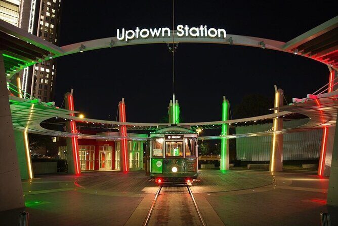 Sip, Savor and Sparkle Holiday Dining Experience - Who Should Consider This Experience?