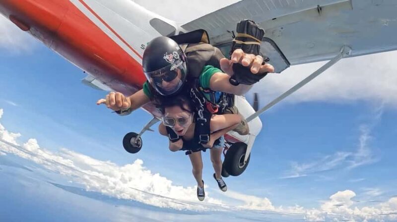 Siquijor: Tandem Skydiving Experience - In-Depth Look at the Itinerary & Experience