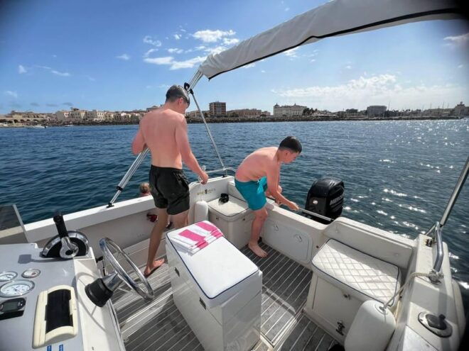 Siracusa: Boat Tour to Ortigia With Snorkeling - Snorkeling Experience