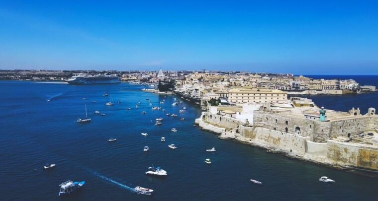 Siracusa: Private Boat Excursion to Ortigia with Prosecco - The Value of a Private Boat Tour