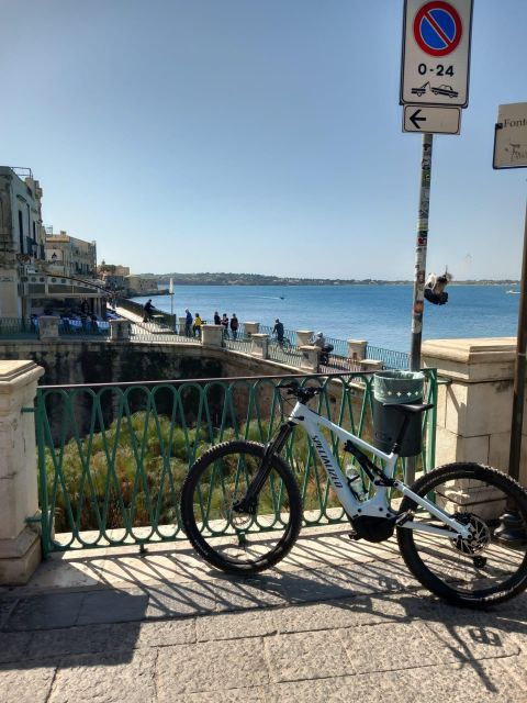 Siracusa Sunset Tour in E-Bike - Experience Description