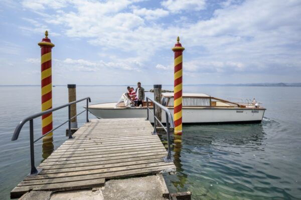 Sirmione and Isola Del Garda Typical Venetian Speedboat Trip - Frequently Asked Questions