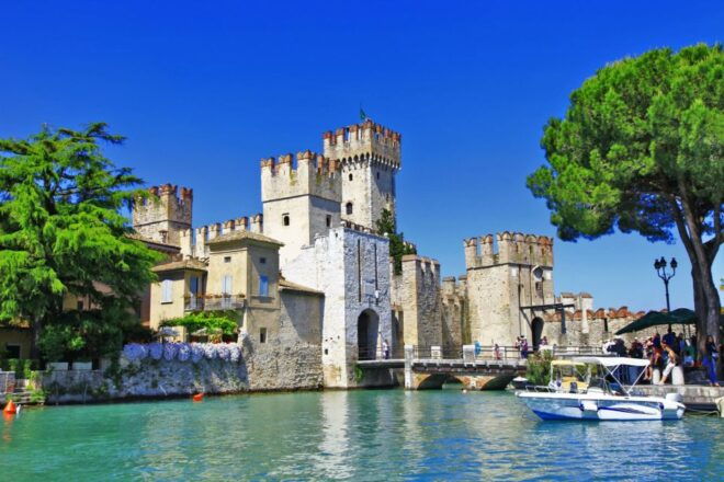 Sirmione: Walking and Speedboat Tour - Directions
