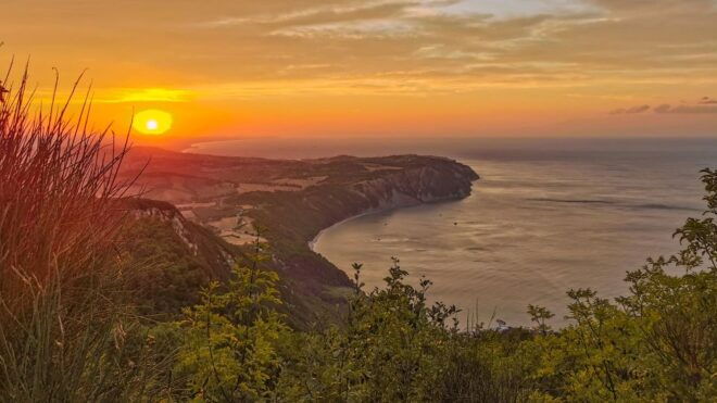 Sirolo: Mount Conero Guided Sunset Hike With Wine Tasting - Important Information